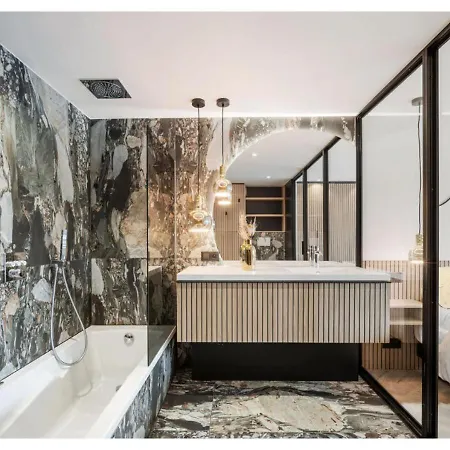 Premium Ski-in Out With Views Apartment *