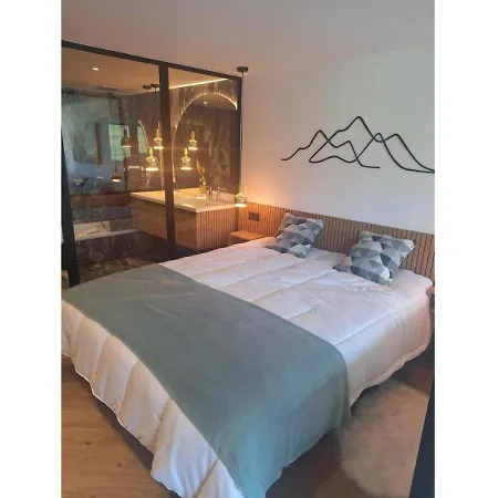 Apartment Premium Ski-in Out With Views